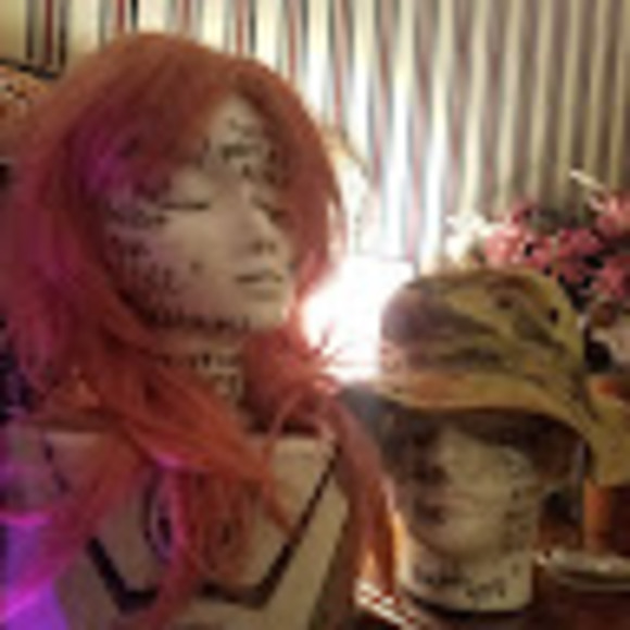 Meet your Posher, Kelli - Picture 1 of 1